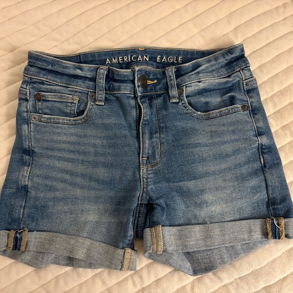 American Eagle Outfitters Women's Blue Denim Shorts, size 0